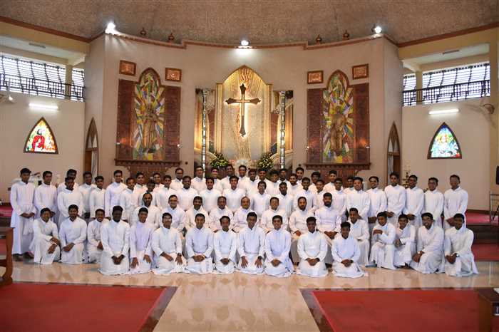 Gathering of all the Newly Professed CMI’s